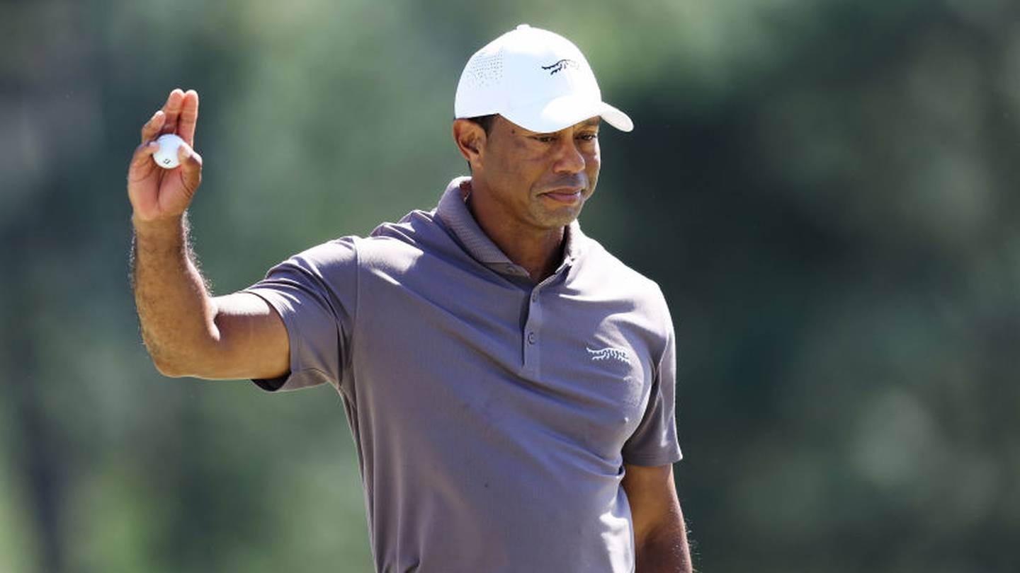 Tiger Woods makes the cut for the Masters for 24th time in a row