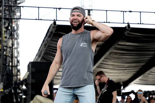 VIDEO: Dylan Scott and wife Blair welcome baby number 3